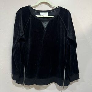 Two by Vince Camuto Black Velvet Top